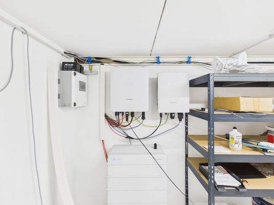 Photovoltaik Wechselrichter / Stromspeicher