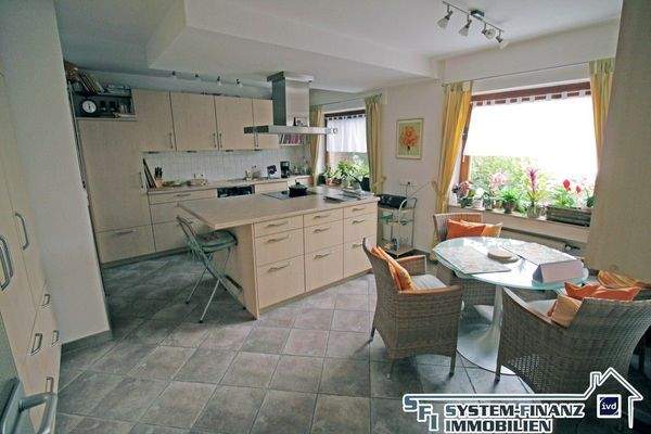 Küche mit Essbereich