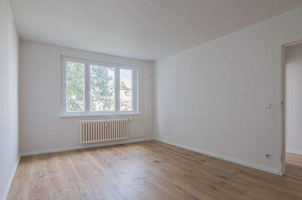 Zimmer II (spiegelverkehrtes Beispiel)