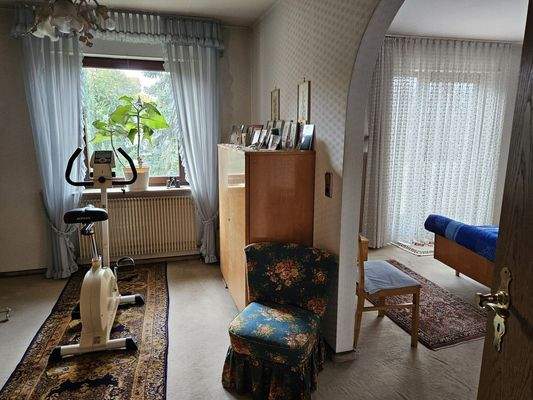 OG Ankleide/SZ und Schlafzimmer