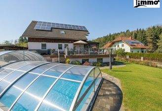 Haus mit großem Pool