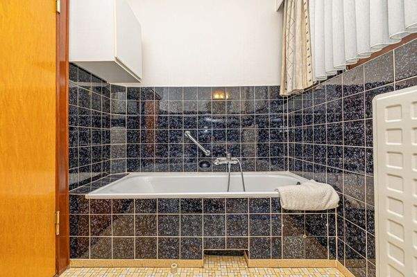 Wannenbad Erdgeschoss