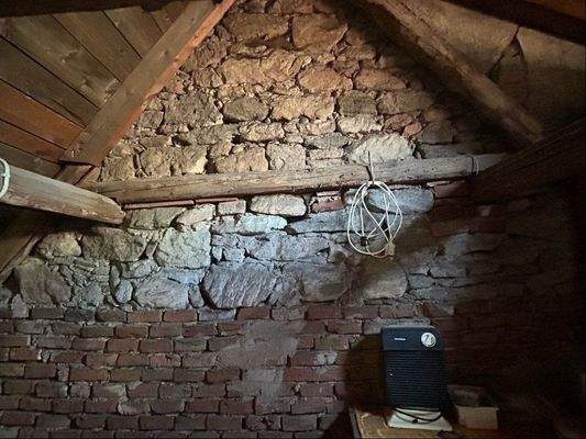 Giebelwand zum Nachbarshaus