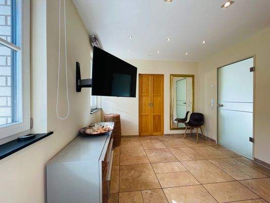 Schlafzimmer mit Ankleide .jpeg