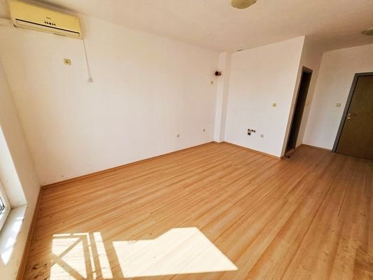 ID 11438 Studio-Apartment in Sunny Day 6