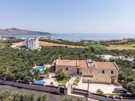 Kreta, Agia Marina: Luxuriöse Steinvilla mit Meer- und Sonnenuntergangsblick zu verkaufen