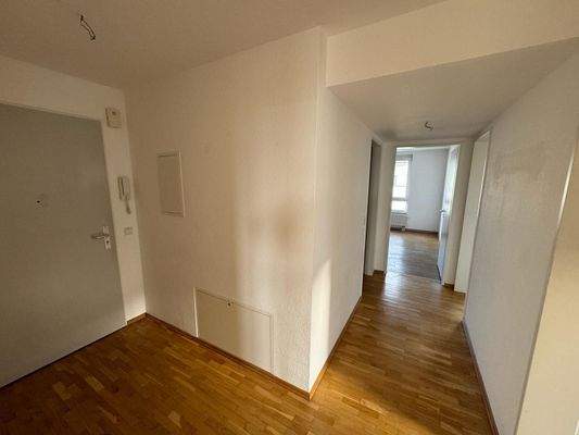 Lichtdurchfluteter Flur