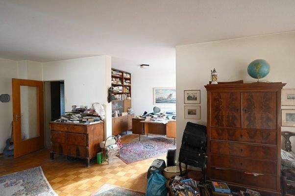 Großzügiges Wohnzimmer