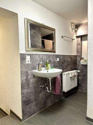 modernes Duschbad (Wohnung EG)