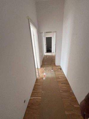 IMG_2230- Wohnessdiele mit Fenster .jpg