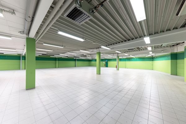 Verkaufsfläche groß 2