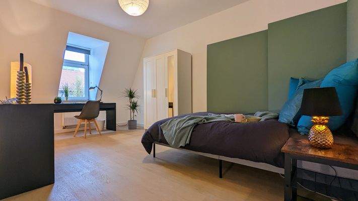 AKTUELL: Zimmer 2 / Schlafzimmer