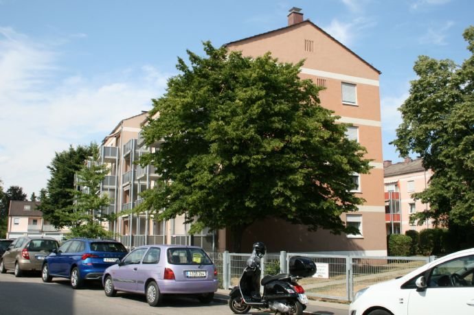 KOMPLETT - RENOVIERT - 3 ZKB Balkon - zum Sofortbezug, Haunstetten