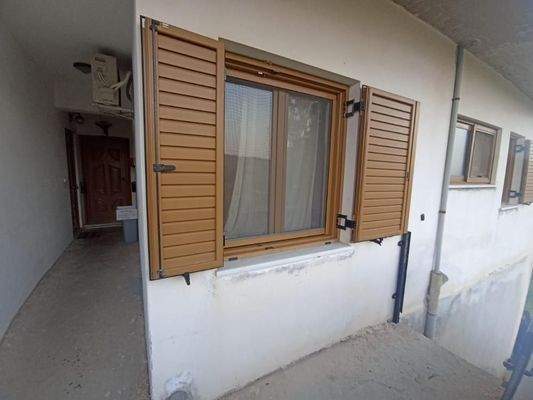 Kreta, Voukolies: Möblierte Wohnung im ersten Stock zu verkaufen