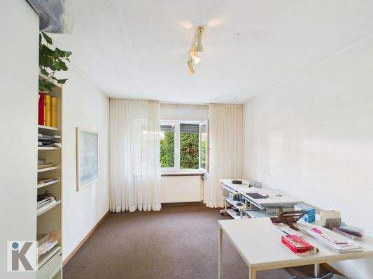 Schlaf-/. Kinderzimmer 3