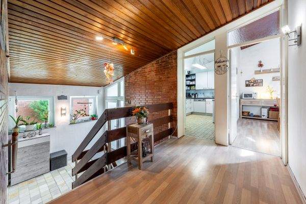 Heimfeld-Geräumiges-Reihenendhaus-mit-großem-Garten-14