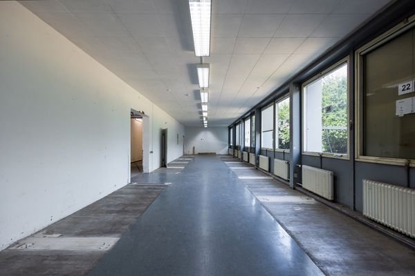 Große Arbeits-/Lagerfläche (nordseite) - EG