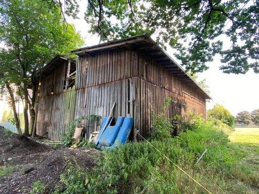 Scheune an der Wiese (1).JPG