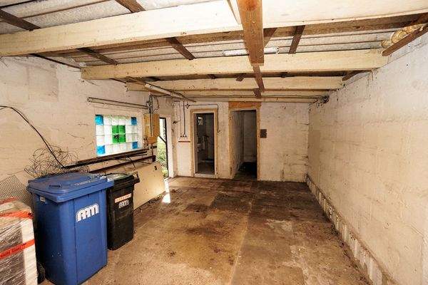 NG Garage innen (2).jpg