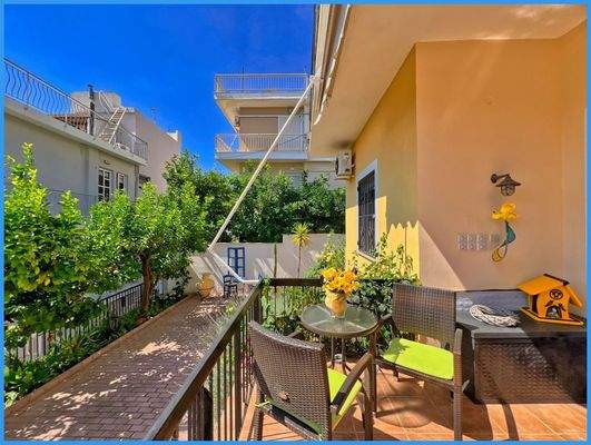 61c562de0a2440c4829bc254558018e6-original