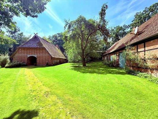 Innenhof Haupthaus & Nebenhaus