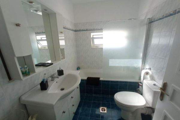 Kreta, Kavousi: Tolle Villa mit Pool, Meerblick und Olivenhain zu verkaufen