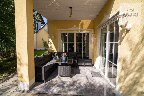 Großzügige Terrasse