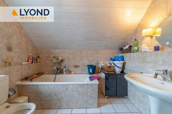 LYD 3641 - 11 Badezimmer OG