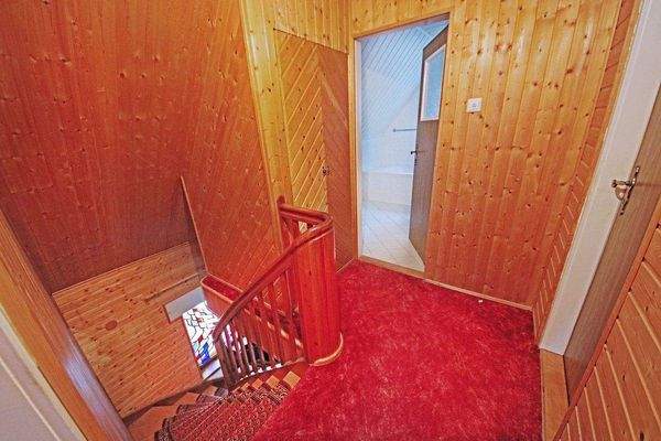 Flur- / Treppenbereich im DG