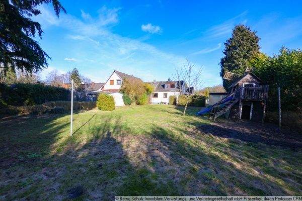 3 Blick in den Garten