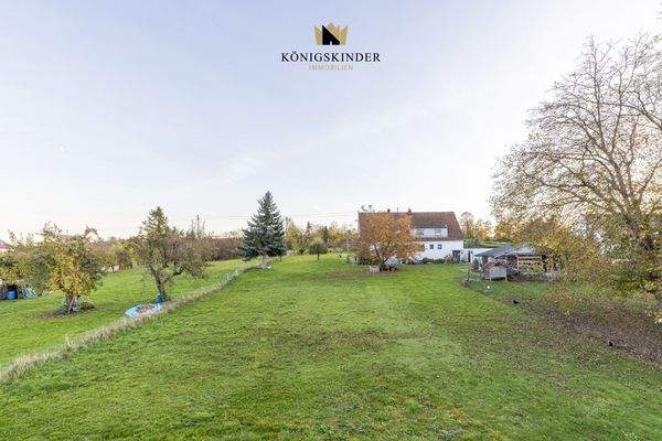 Aussicht vom Balkon in grüne