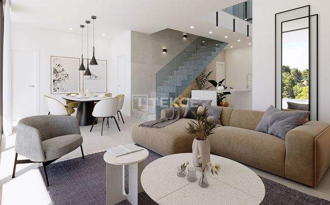 Finestrat Villas in Secure Estate Between Mountain and Sea