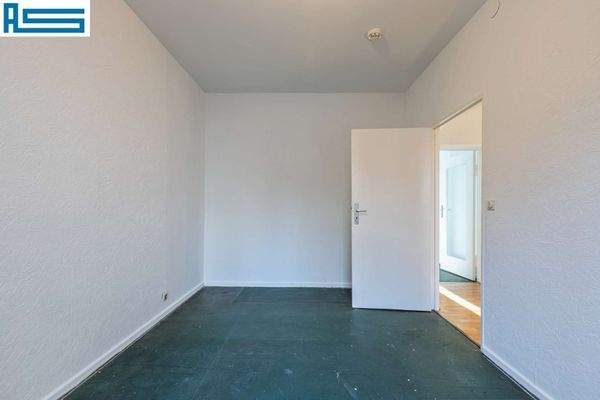 ...praktischem Stellplatz für Schrank