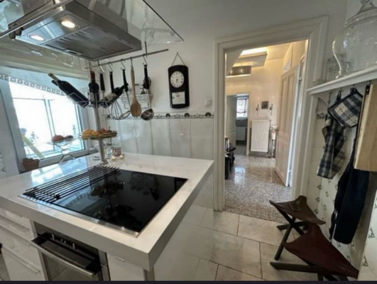 Küche mit Kochinsel (1).jpg