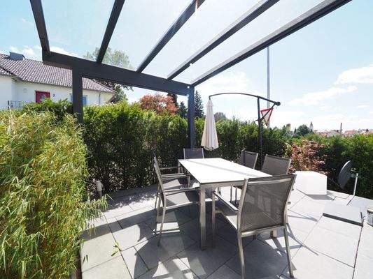 Frühstücks-Terasse EG