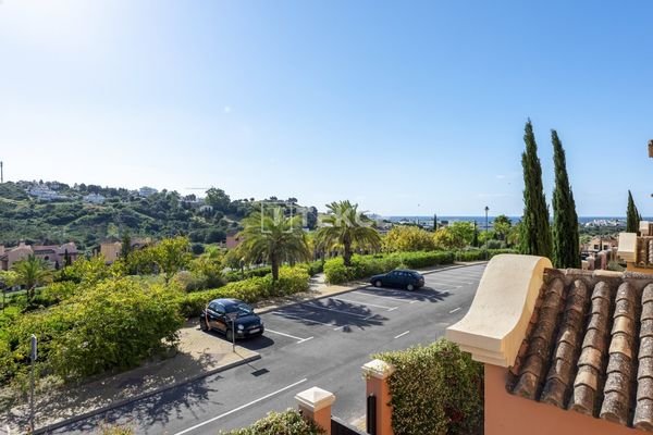 Golf Villas with Sea Views in Tranquil Area in Estepona