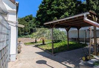 Carport am Eingangsbereich