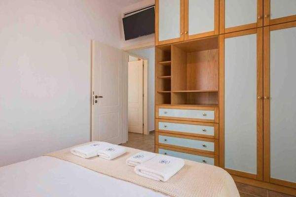 Kreta: Steinvilla mit Meerblick und Infinity-Pool in Drapanos zu verkaufen