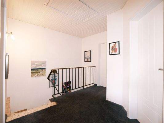 OG - Flur & Treppenaufgang