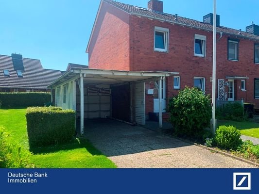 Carport direkt am Eingang