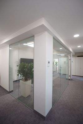 Besprechungsraum 1.OG 2.jpg