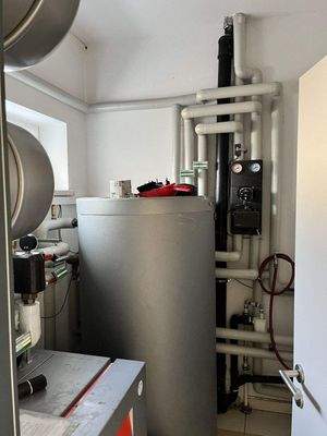 hochwertige Heizung &amp; HWR