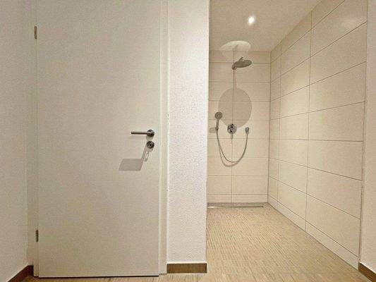 Bad der Einliegerwohnung (2).jpg