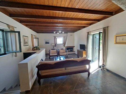 Kreta, Douliana: Renoviertes Steinhaus mit Pool und Garten zu verkaufen