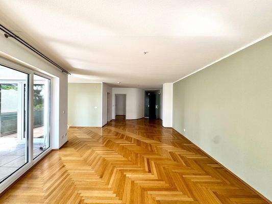 Wohn- Esszimmer mit Seeblick