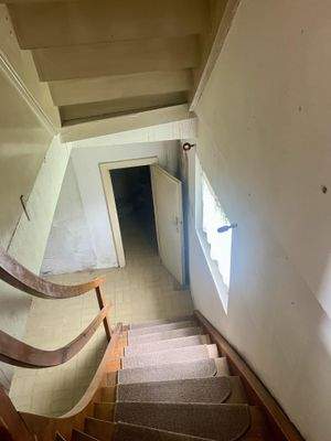 Treppe mit Blick ins UG