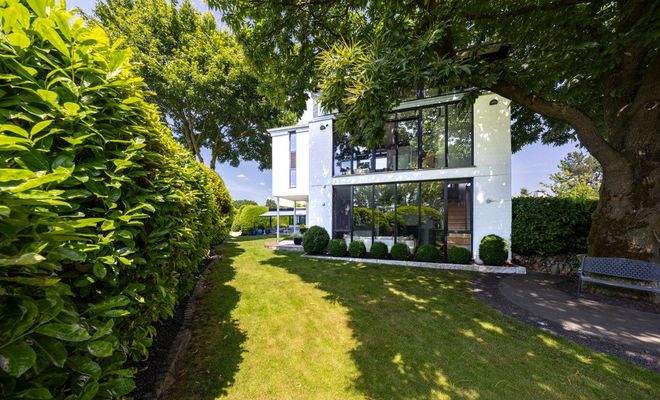 gepflegte Außenanlagen