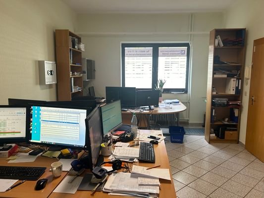 Büro 1