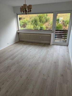 Schlafzimmer; Kinderzimmer mit Balkon .JPG