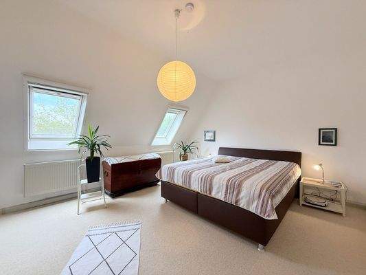 großes Schlafzimmer